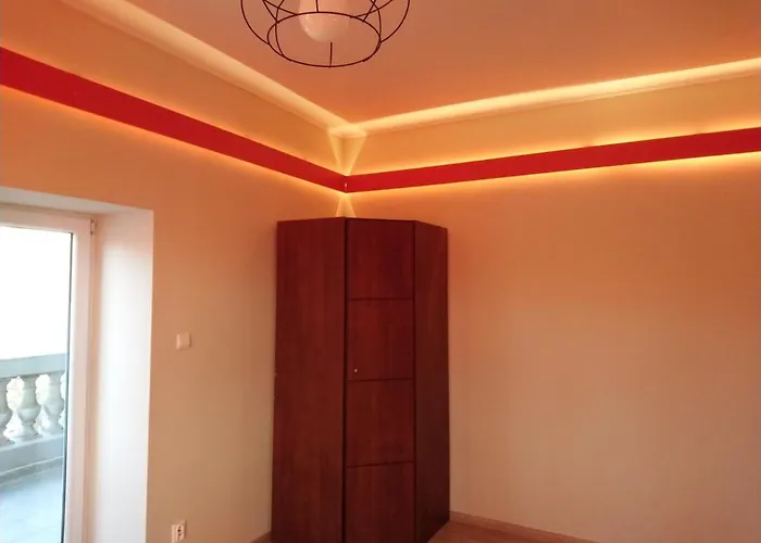 Furhouse Apartment *